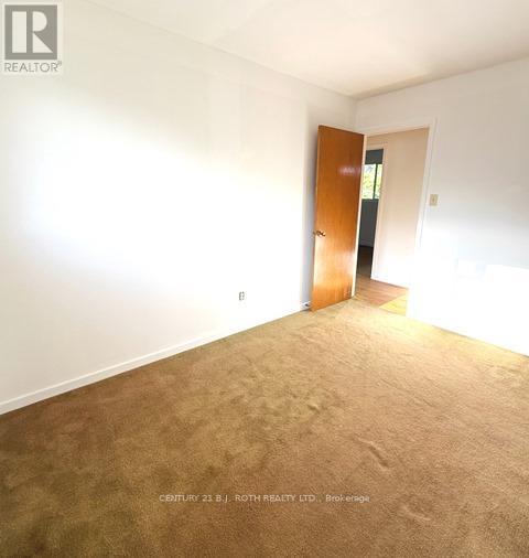 19 Finlay Mill Road, Springwater (Midhurst), Ontario  L0L 1X1 - Photo 8 - S12247654