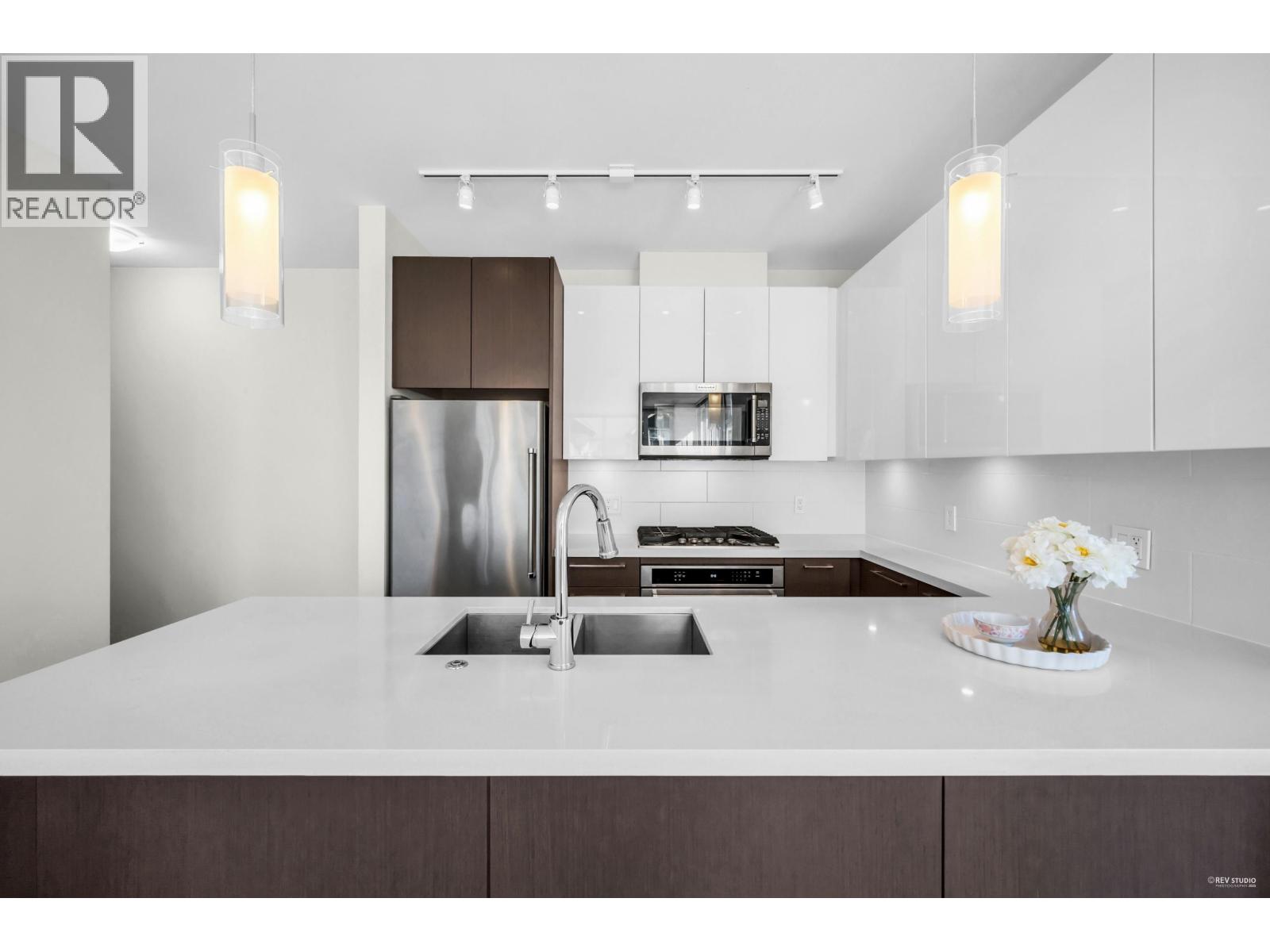 305 271 Francis Way, New Westminster, British Columbia  V3L 0H2 - Photo 5 - R3035580