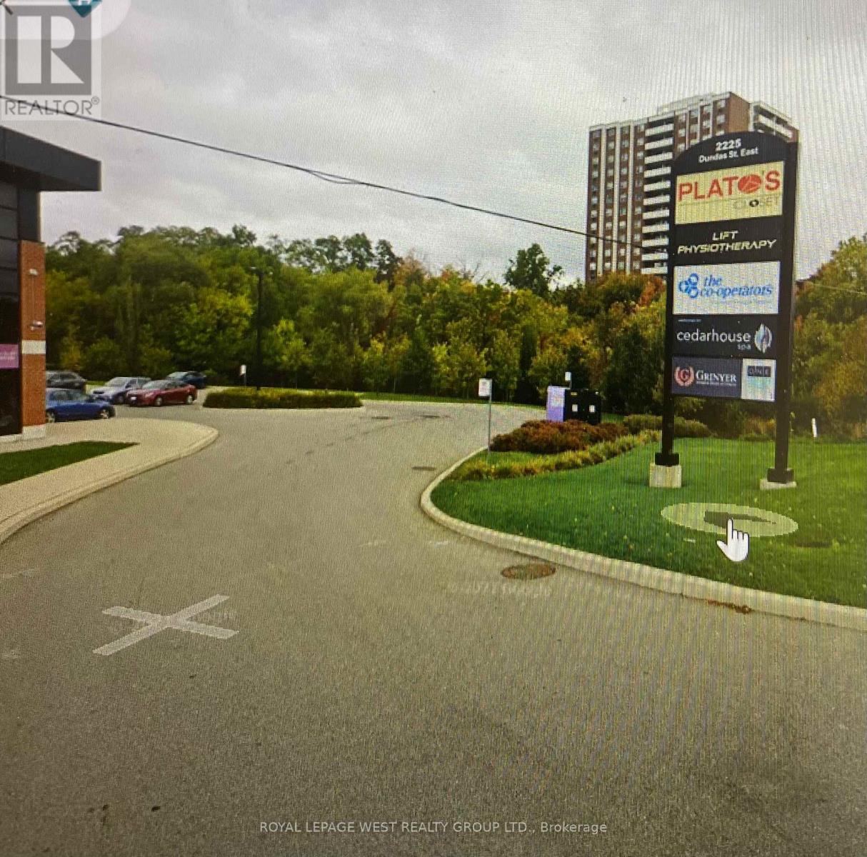 4 - 2225 Dundas Street, Mississauga, Ontario  L4X 1M3 - Photo 2 - W12337061