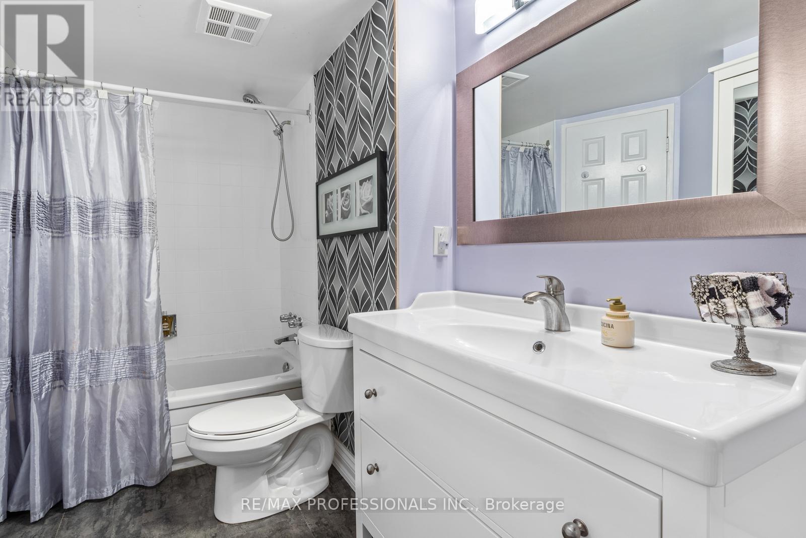 114 - 1485 Lakeshore Road E, Mississauga (Lakeview), Ontario  L5E 3G2 - Photo 23 - W12337177