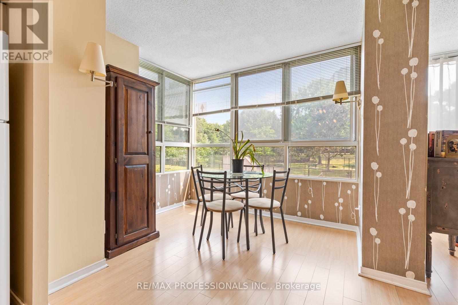 114 - 1485 Lakeshore Road E, Mississauga (Lakeview), Ontario  L5E 3G2 - Photo 4 - W12337177