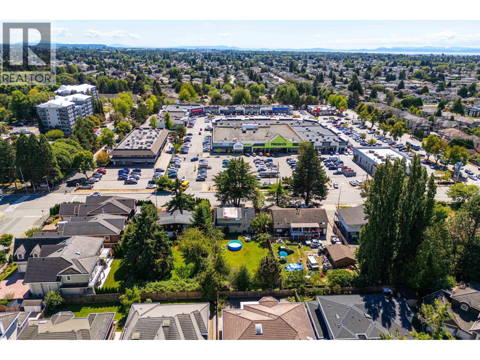 6131 Blundell Road, Richmond, British Columbia  V7C 1H6 - Photo 11 - R3035577