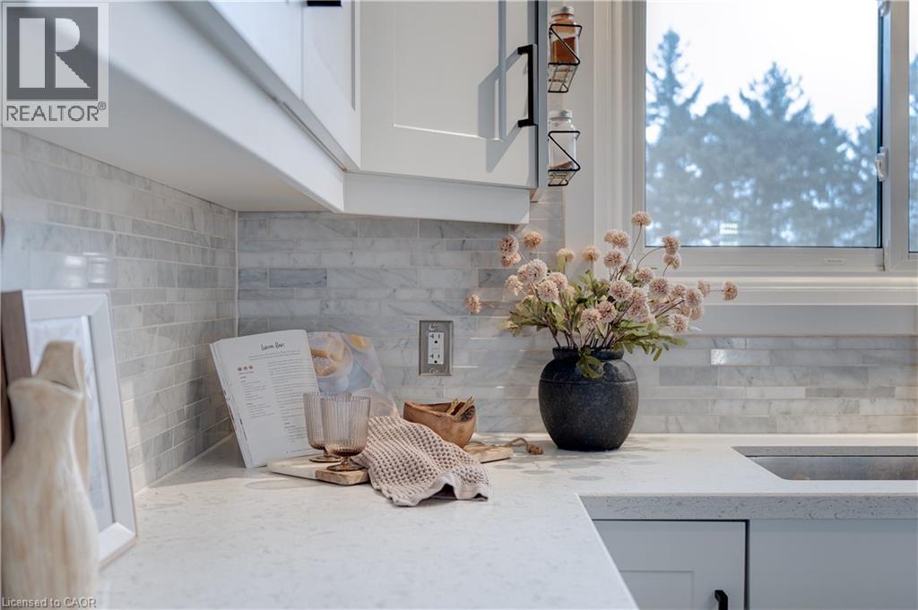 440 Fairbrother Road, Grimsby, Ontario  L3M 0J9 - Photo 11 - 40739263