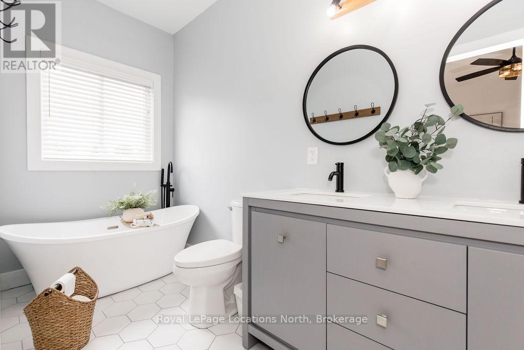 48 Meadowlark Boulevard, Wasaga Beach, Ontario  L9Z 3B2 - Photo 29 - S12337223