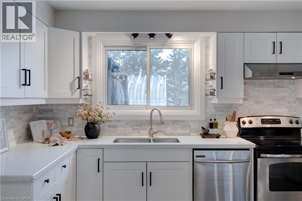 440 Fairbrother Road, Grimsby, Ontario  L3M 0J9 - Photo 9 - 40739263