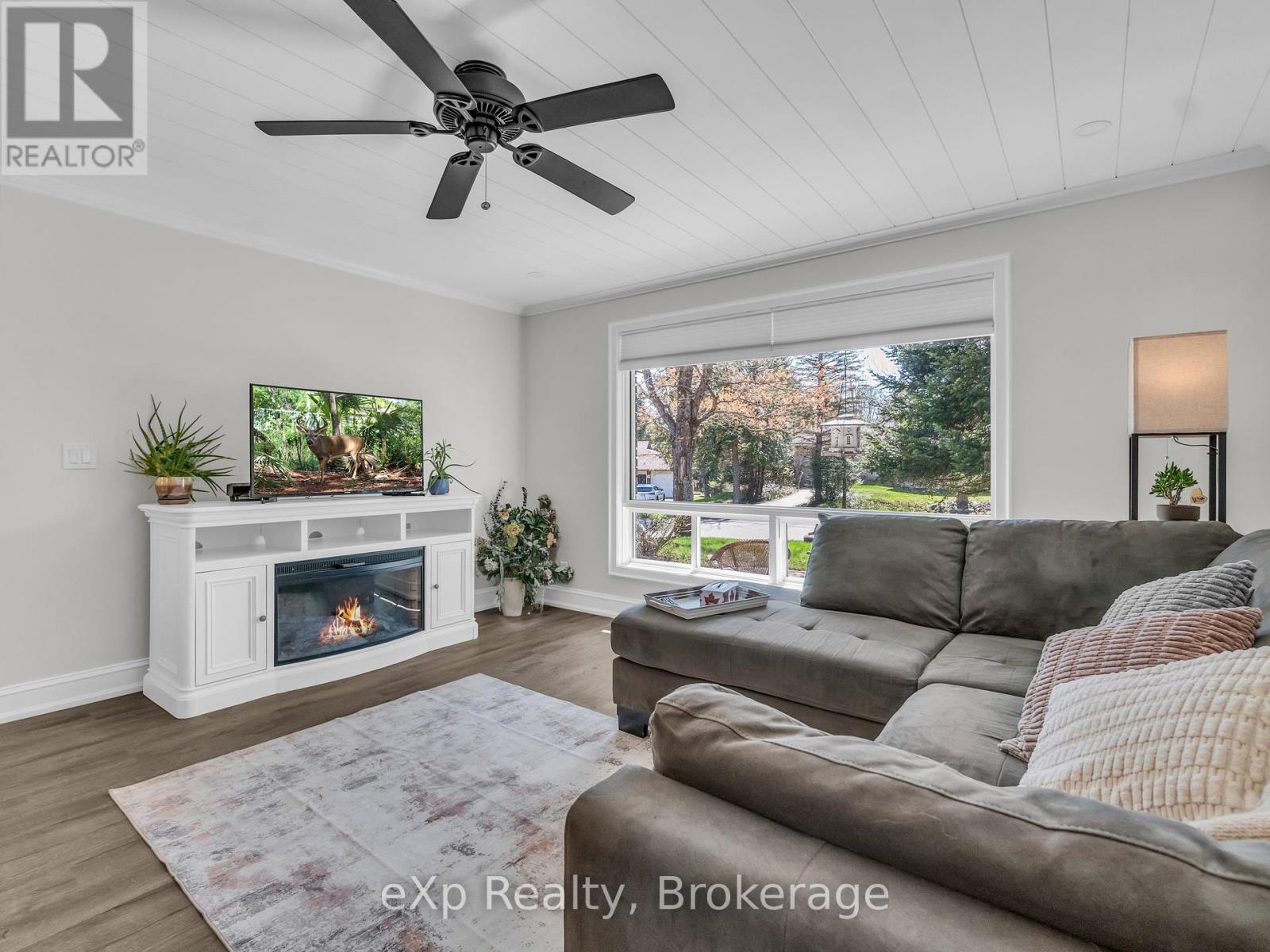 104 Meadow Heights Drive, Bracebridge, Ontario  P1L 1A4 - Photo 11 - X12337246