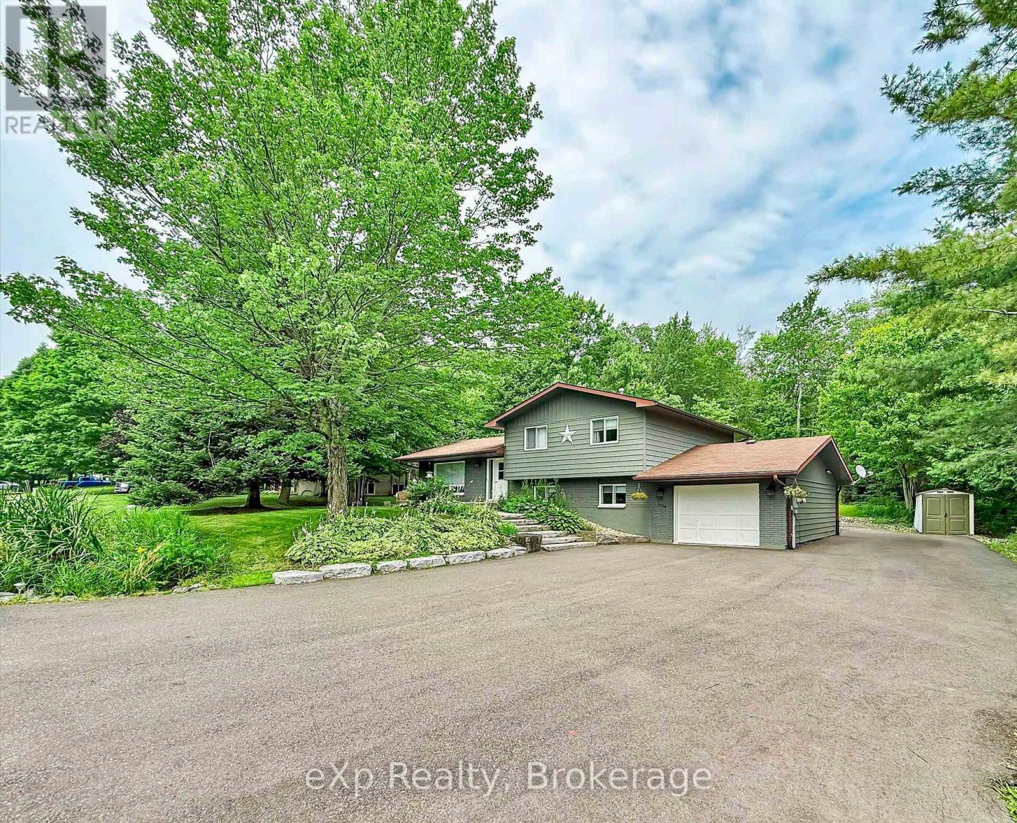 Property at 104 MEADOW HEIGHTS DRIVE image 3