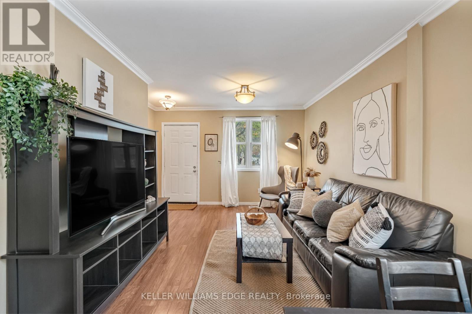 177 YOUNG STREET, Hamilton, Ontario
