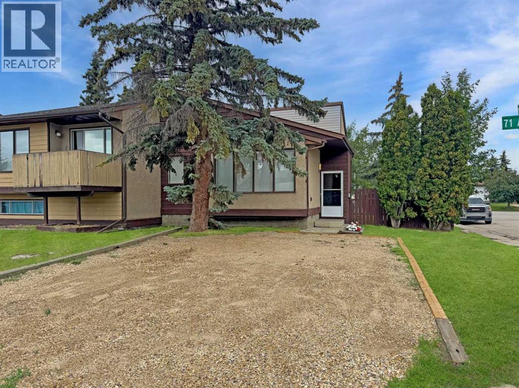 Property at 9902 71A Avenue image 3