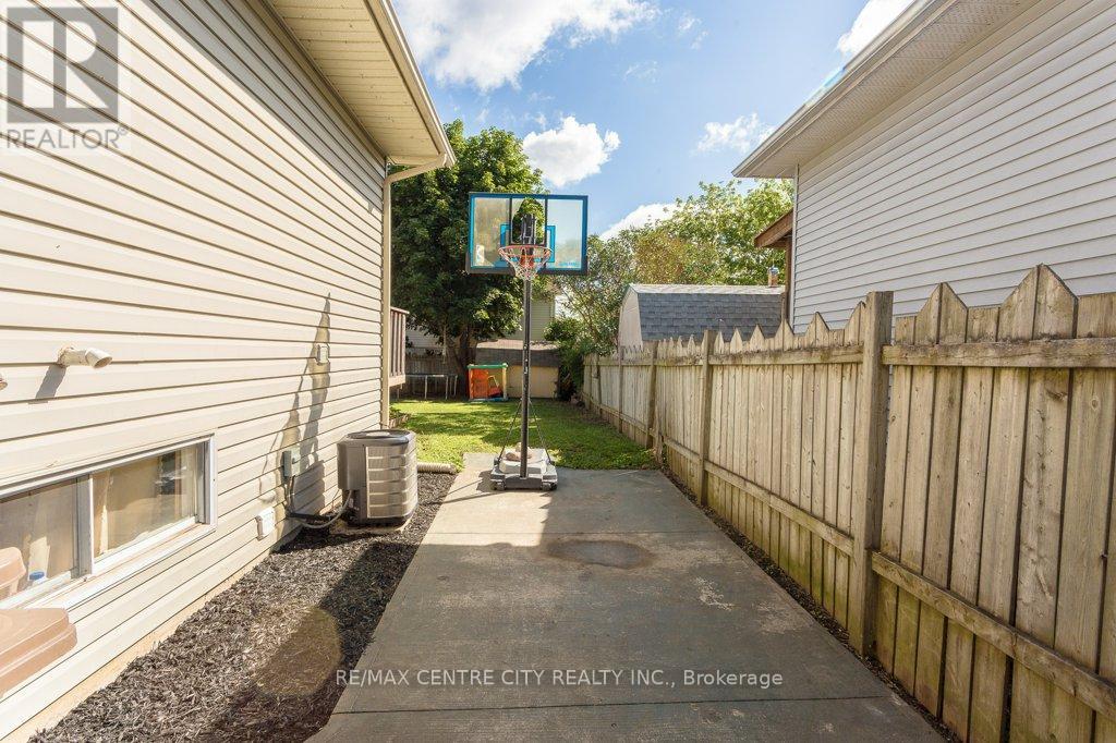 55 Melanie Drive E, Aylmer, Ontario  N5H 3G6 - Photo 21 - X12279513