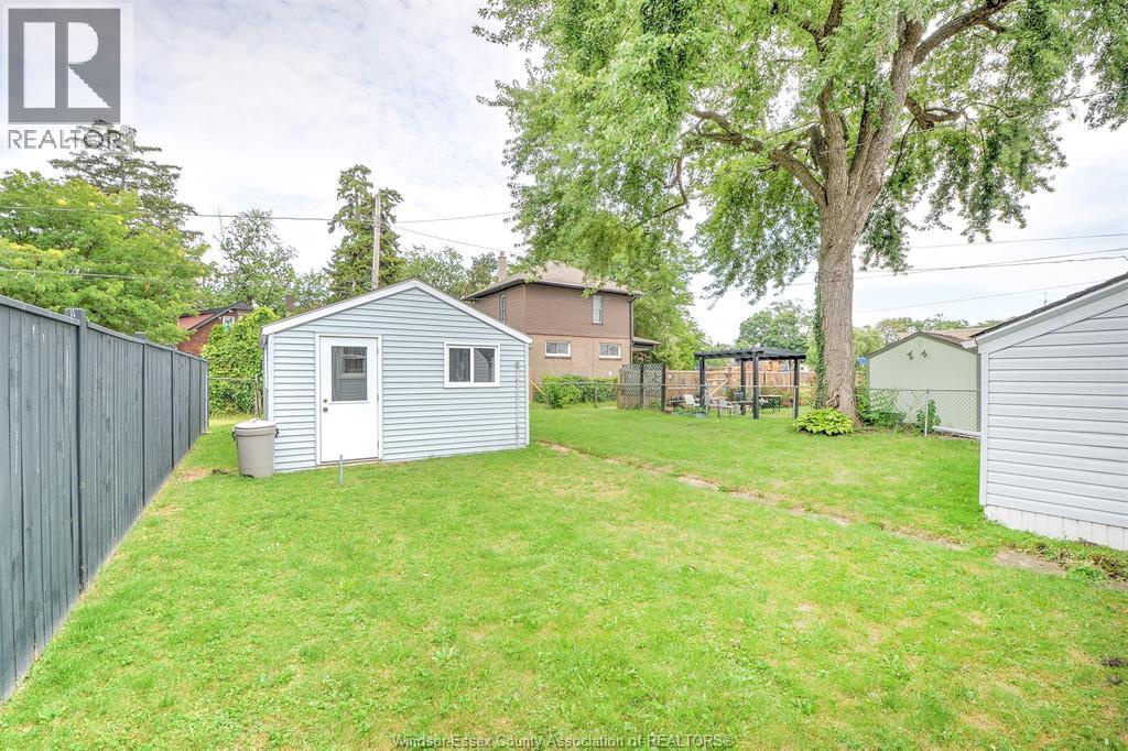 Property at 1430 JANETTE image 4