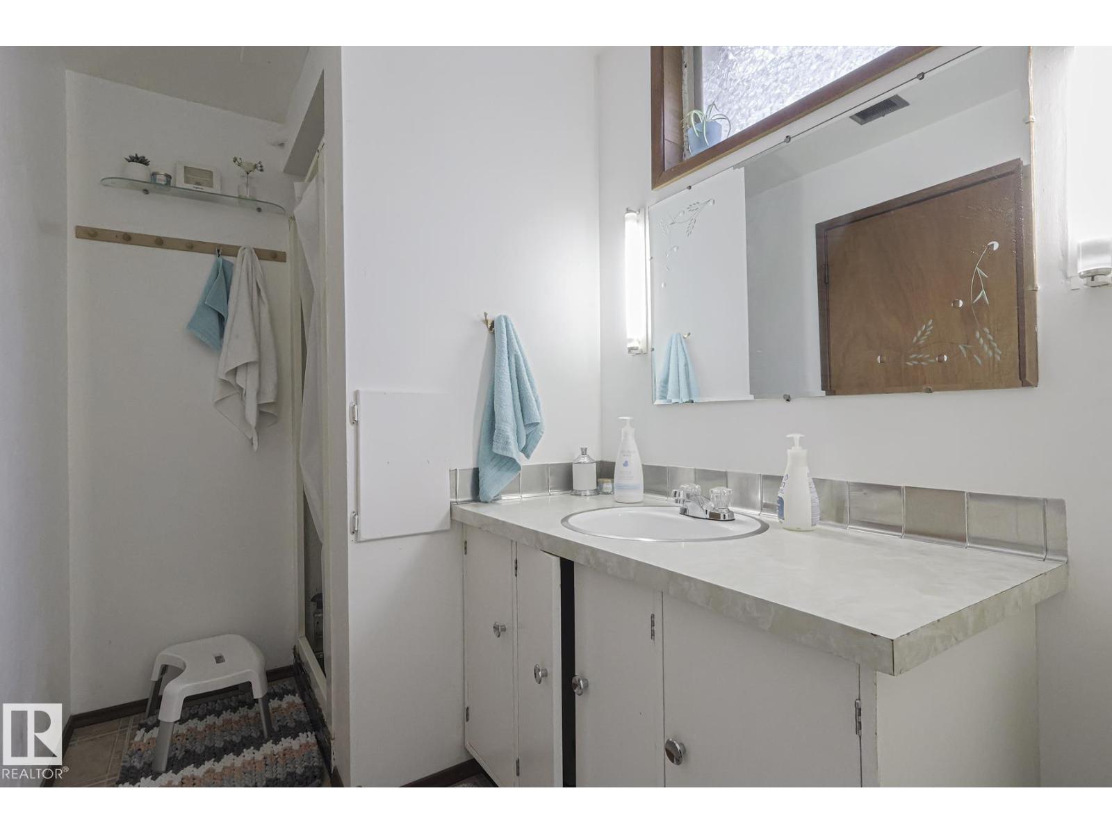 10319 45 St Nw, Edmonton, Alberta  T6A 1W8 - Photo 42 - E4452381