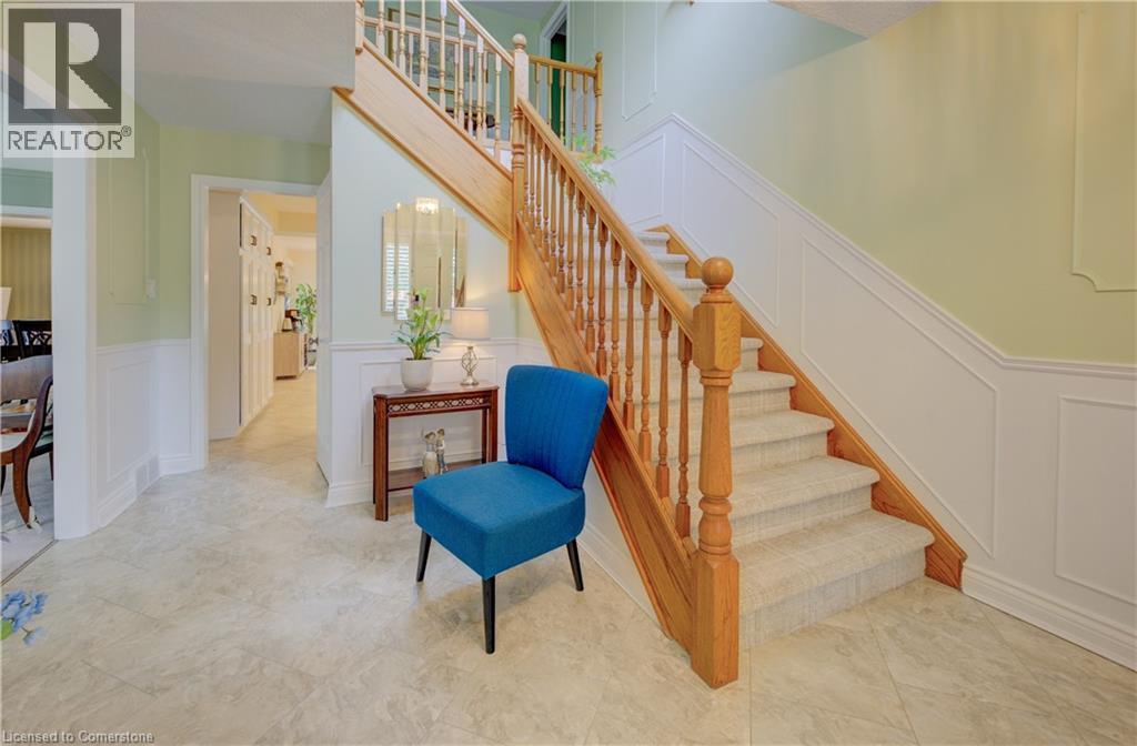 Property at 493 ANNDALE Road image 4
