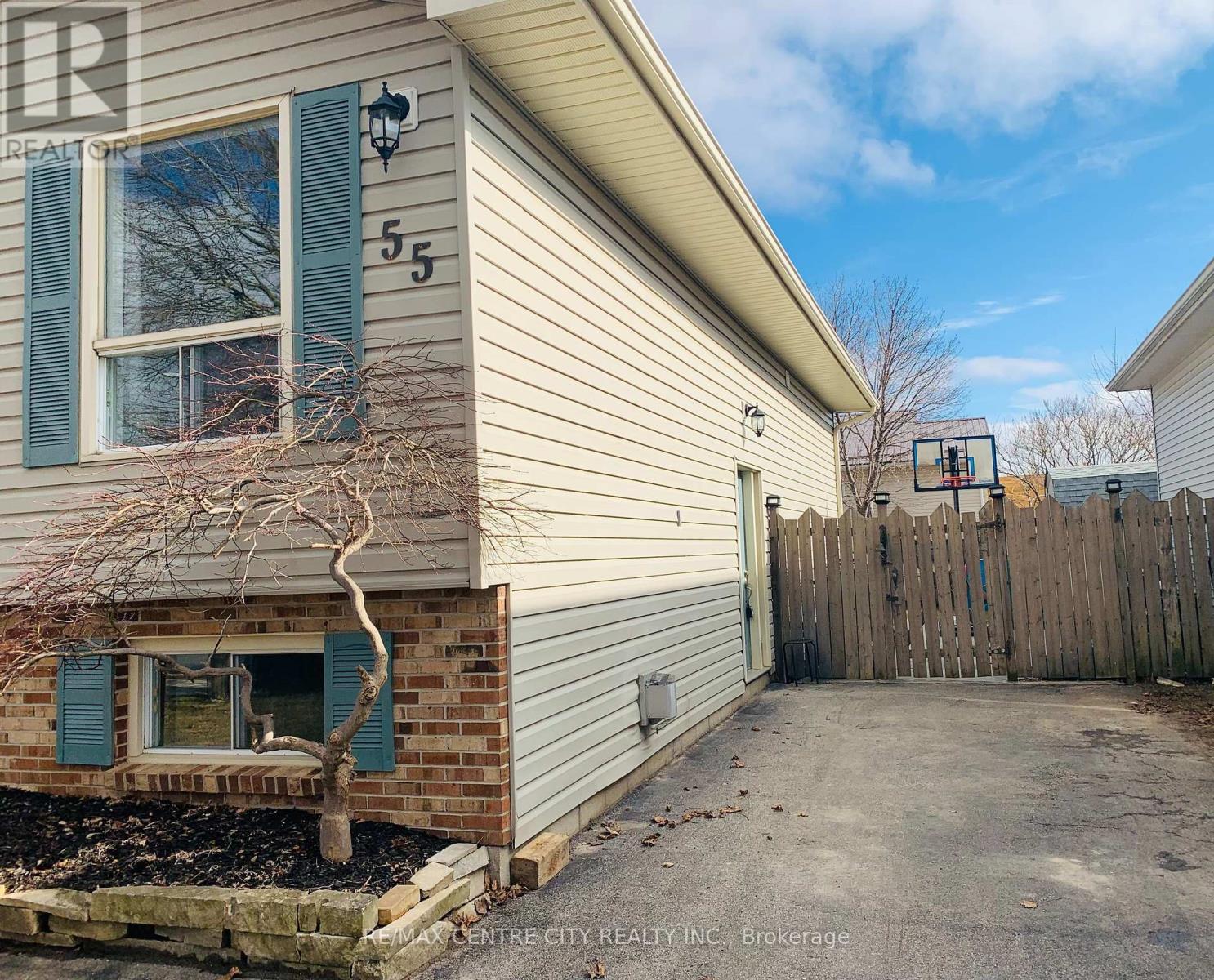 55 Melanie Drive E, Aylmer, Ontario  N5H 3G6 - Photo 2 - X12279513