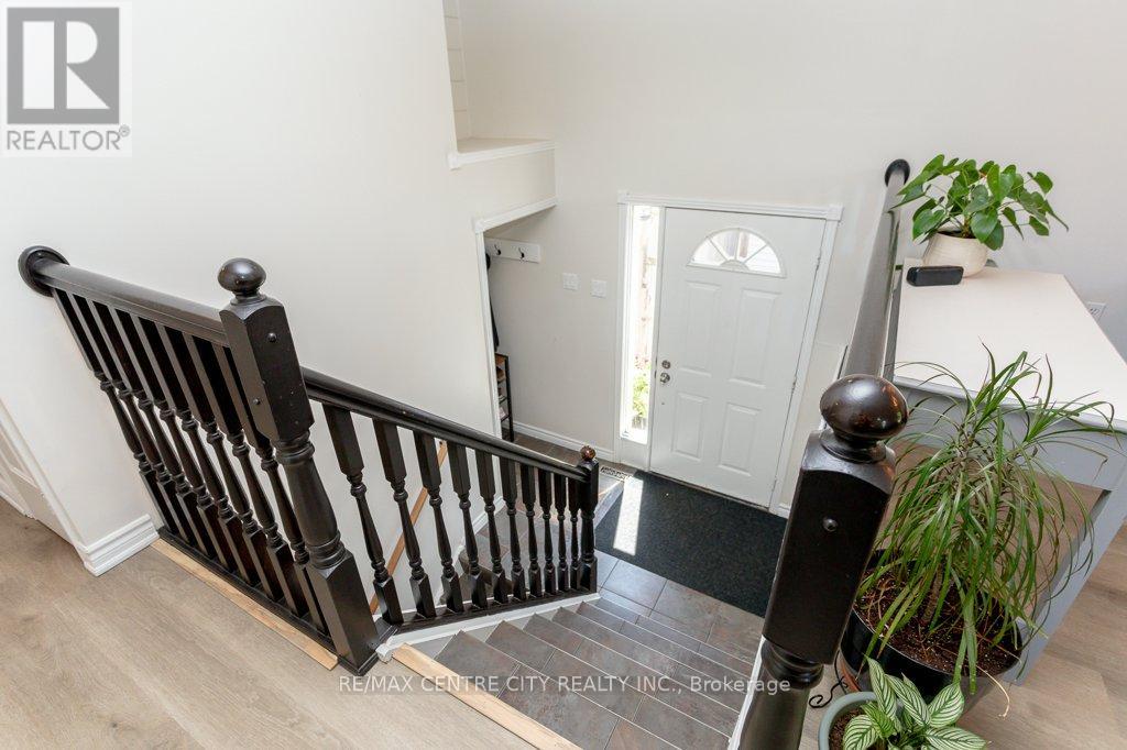 55 Melanie Drive E, Aylmer, Ontario  N5H 3G6 - Photo 4 - X12279513