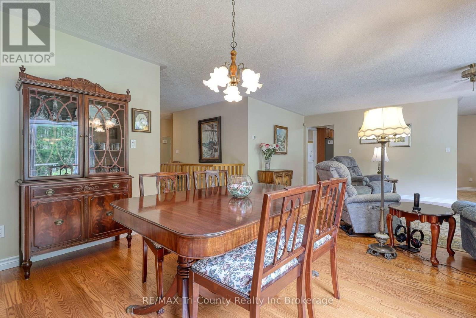 102 Wilson Avenue, Tillsonburg, Ontario  N4G 5T2 - Photo 13 - X12237885