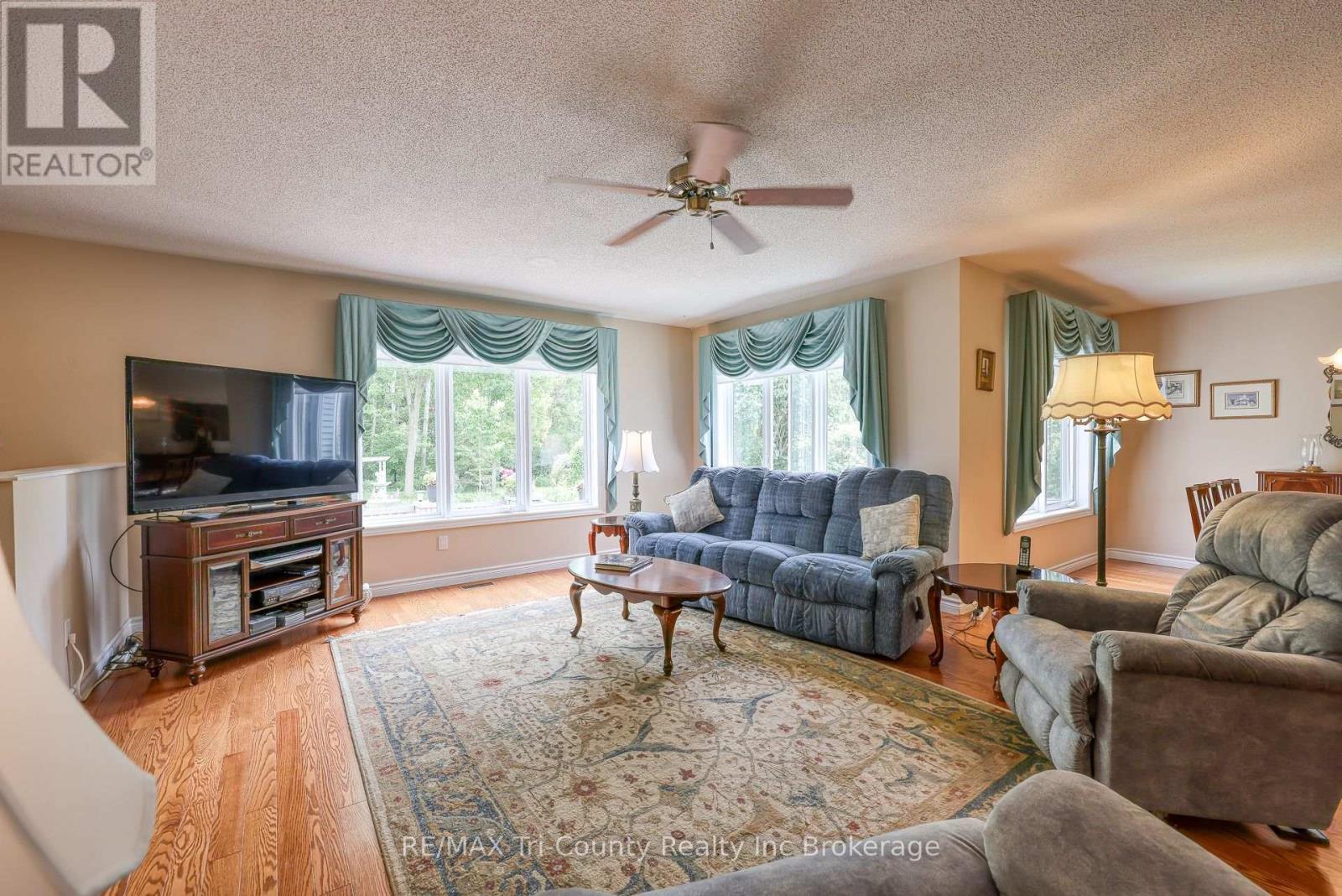102 Wilson Avenue, Tillsonburg, Ontario  N4G 5T2 - Photo 12 - X12237885