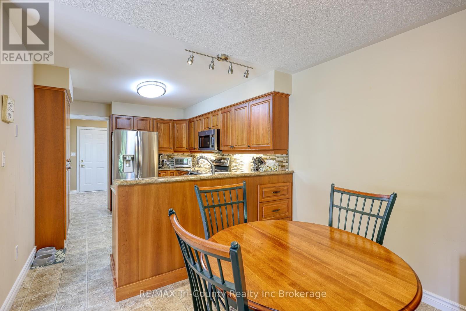 102 Wilson Avenue, Tillsonburg, Ontario  N4G 5T2 - Photo 15 - X12237885