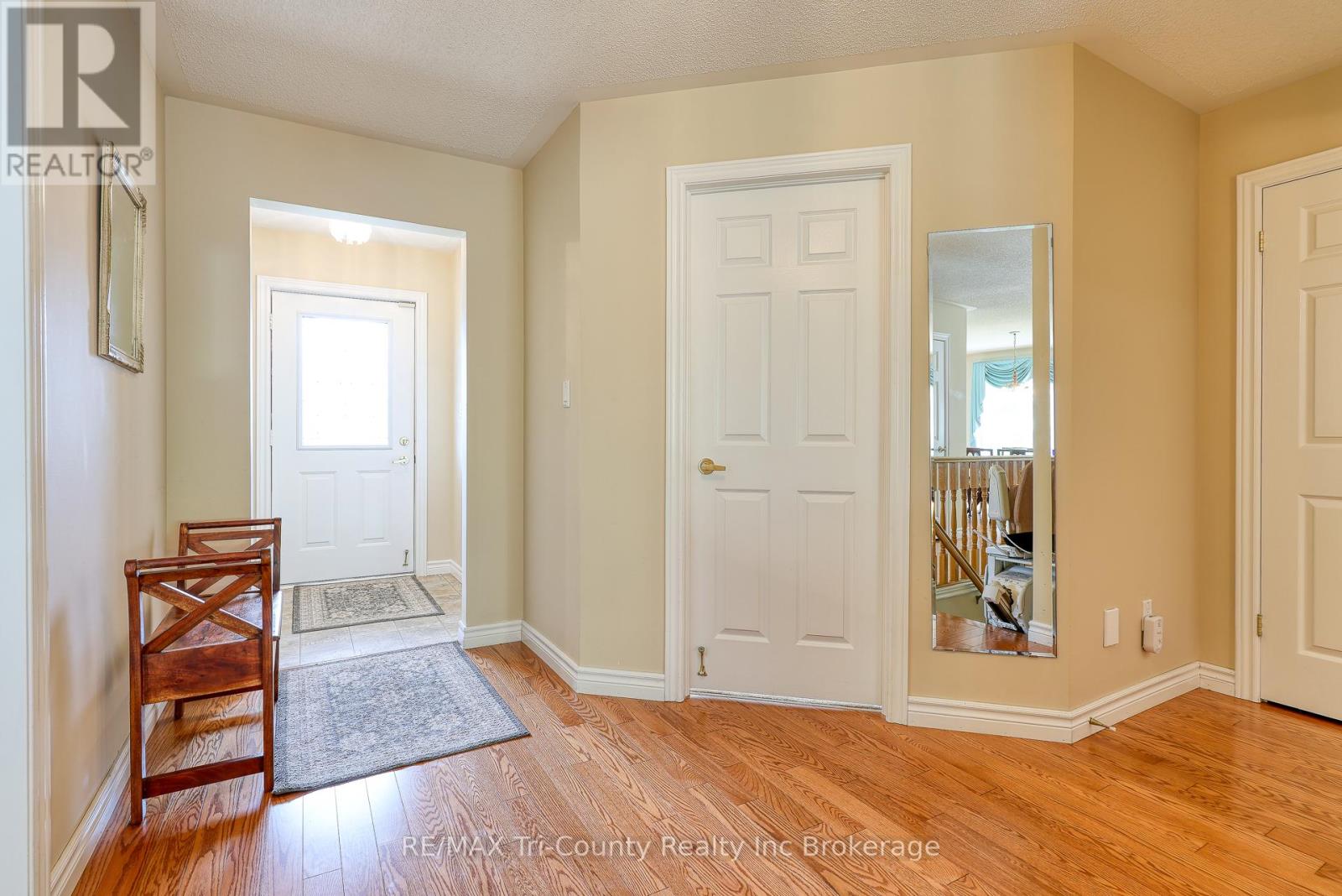 102 Wilson Avenue, Tillsonburg, Ontario  N4G 5T2 - Photo 8 - X12237885