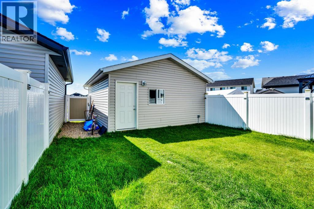 47 Lake Street, Rural Red Deer County, Alberta  T4E 3C9 - Photo 38 - A2244887