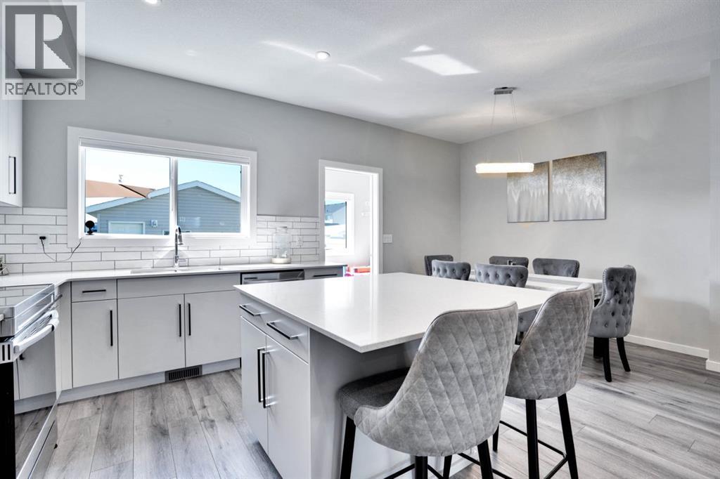 47 Lake Street, Rural Red Deer County, Alberta  T4E 3C9 - Photo 41 - A2244887