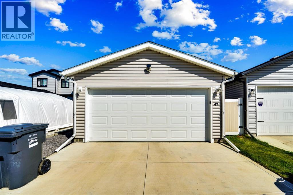 47 Lake Street, Rural Red Deer County, Alberta  T4E 3C9 - Photo 49 - A2244887