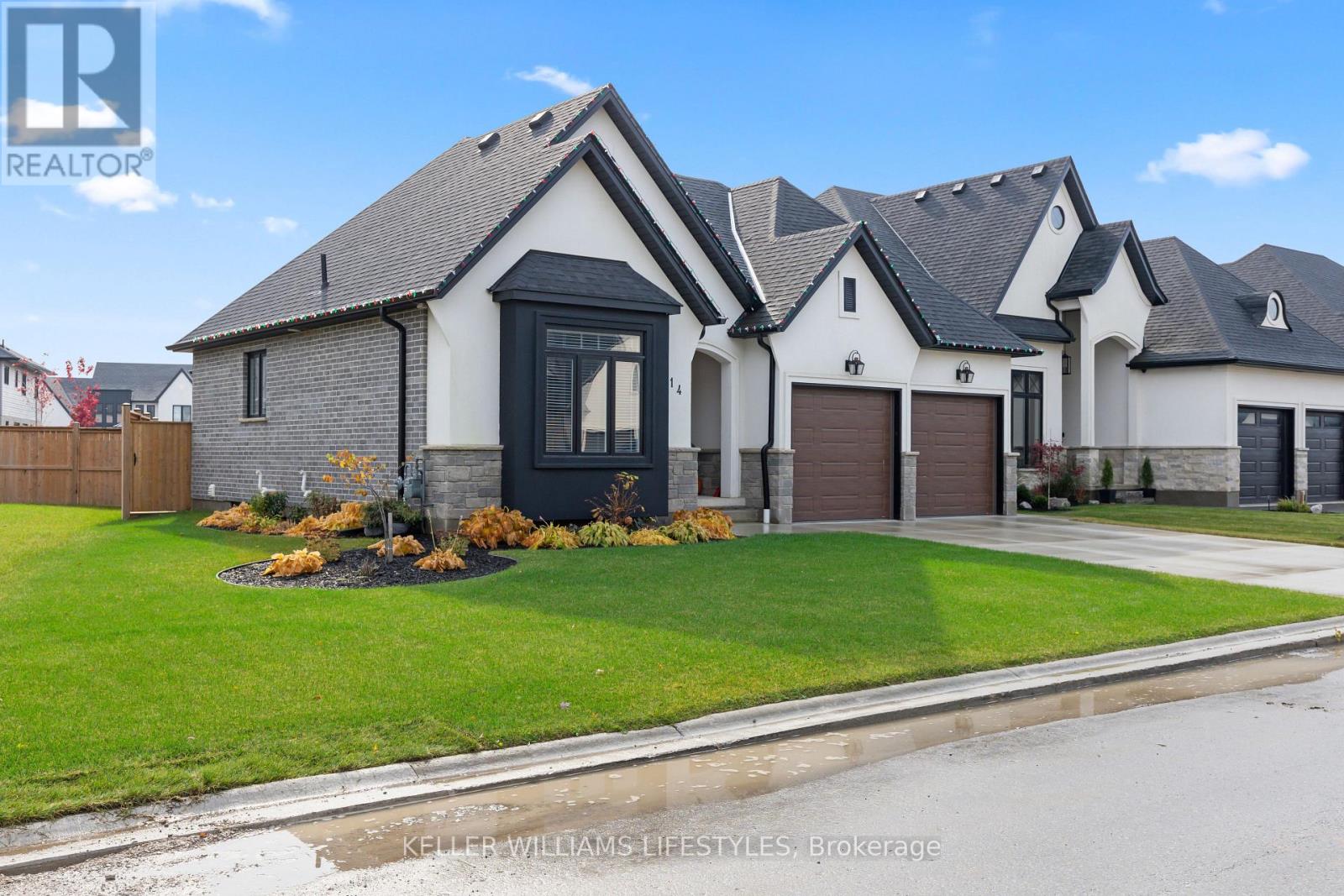 114 Aspen Circle, Thames Centre, Ontario  N0M 2P0 - Photo 1 - X12337306
