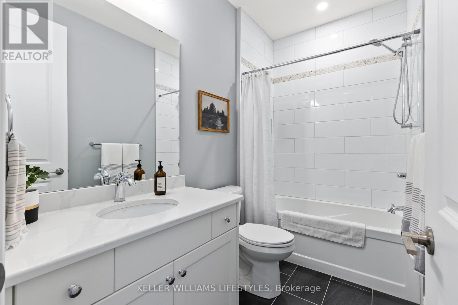 114 Aspen Circle, Thames Centre, Ontario  N0M 2P0 - Photo 7 - X12337306
