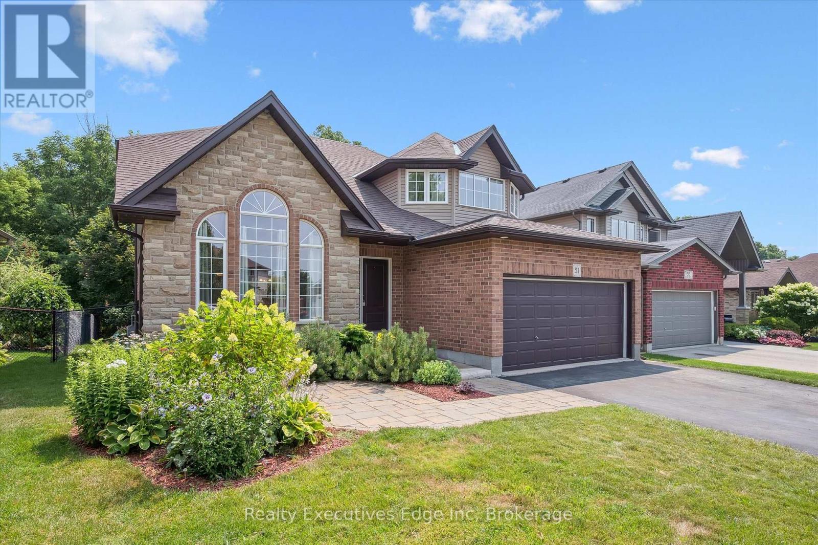 51 Marr Drive, Centre Wellington, Ontario  N0B 1S0 - Photo 4 - X12337289