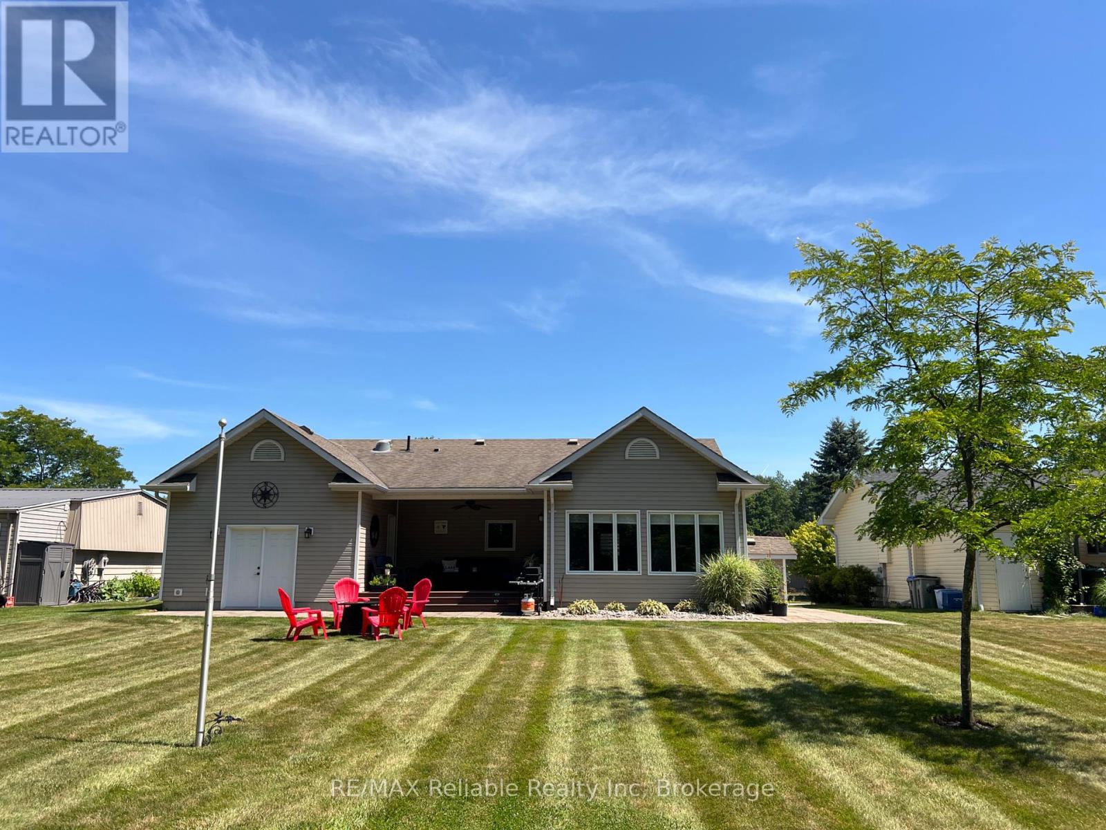 347 Shannon Boulevard, South Huron, Ontario  N0M 1T0 - Photo 15 - X12337365
