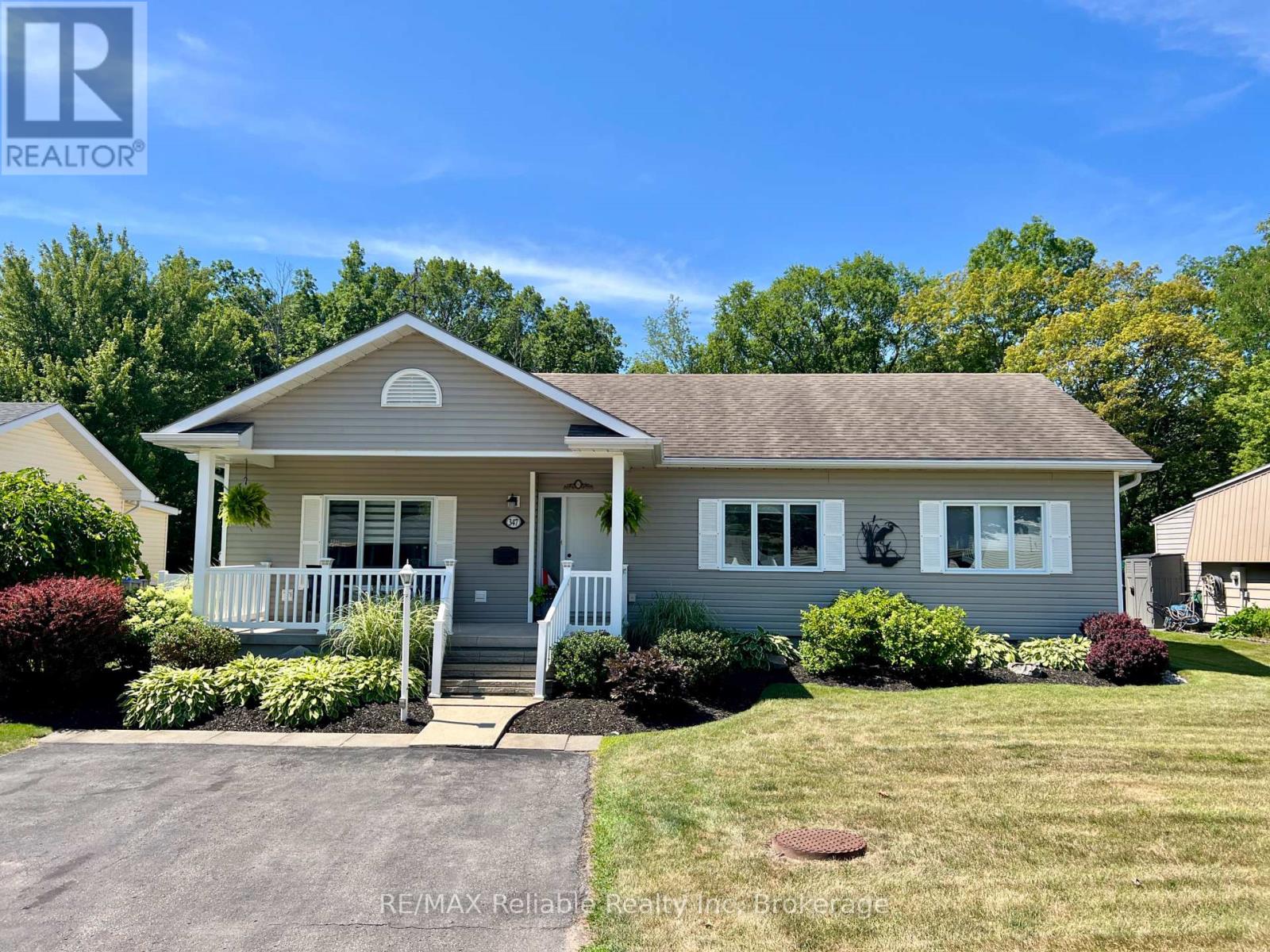 347 Shannon Boulevard, South Huron, Ontario  N0M 1T0 - Photo 19 - X12337365