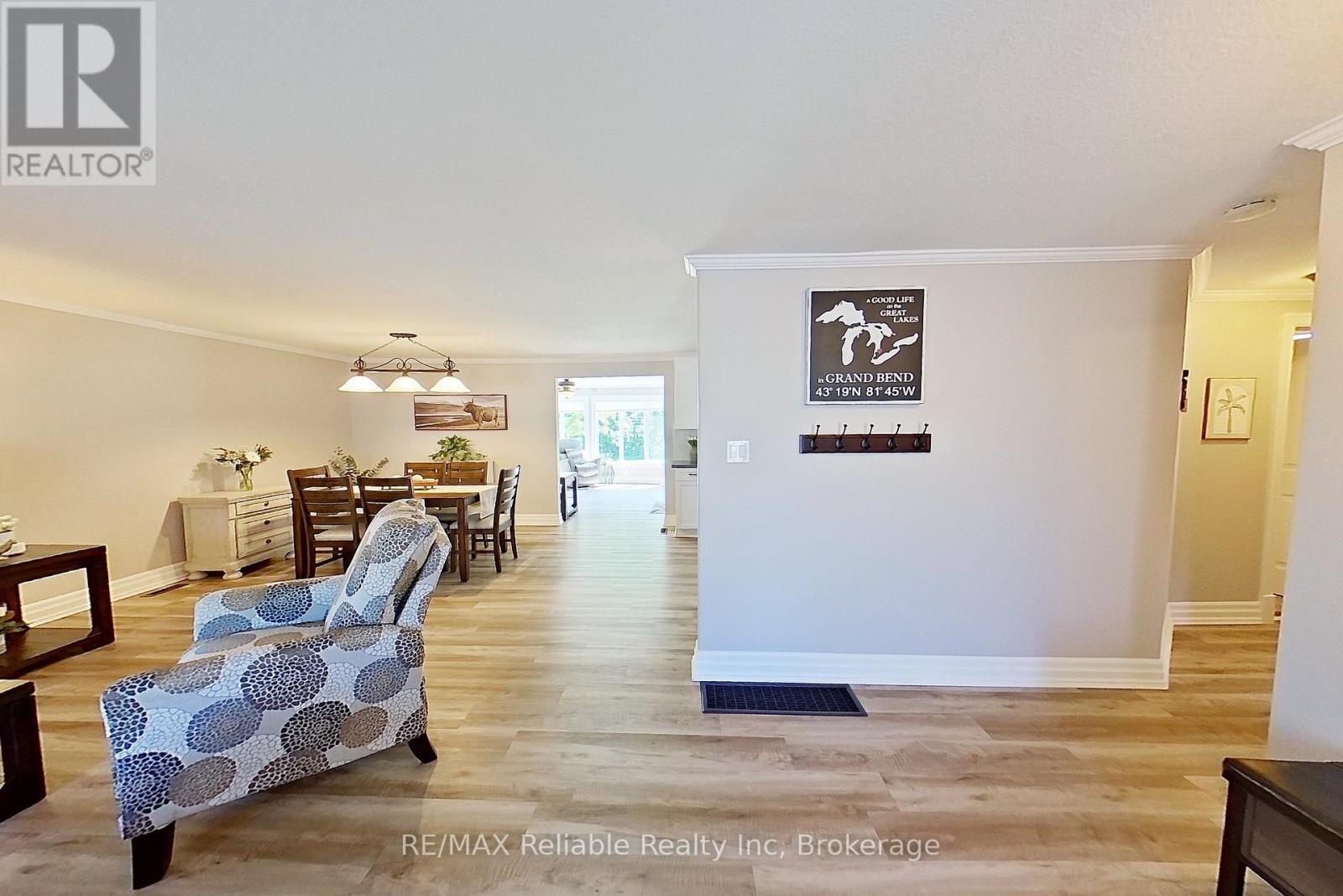 347 Shannon Boulevard, South Huron, Ontario  N0M 1T0 - Photo 20 - X12337365