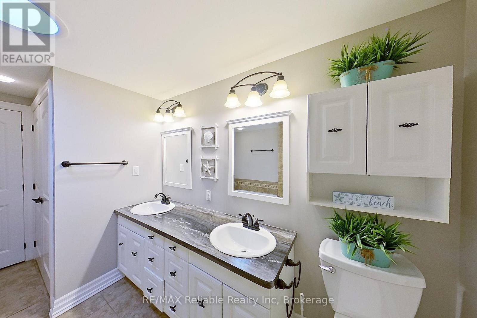 347 Shannon Boulevard, South Huron, Ontario  N0M 1T0 - Photo 38 - X12337365