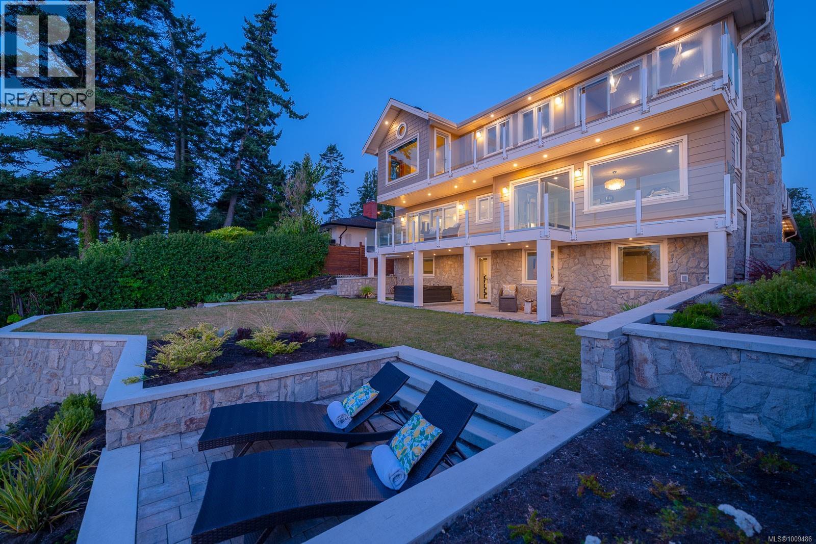 5411 Parker Ave, Saanich, British Columbia  V8Y 2N2 - Photo 12 - 1009486