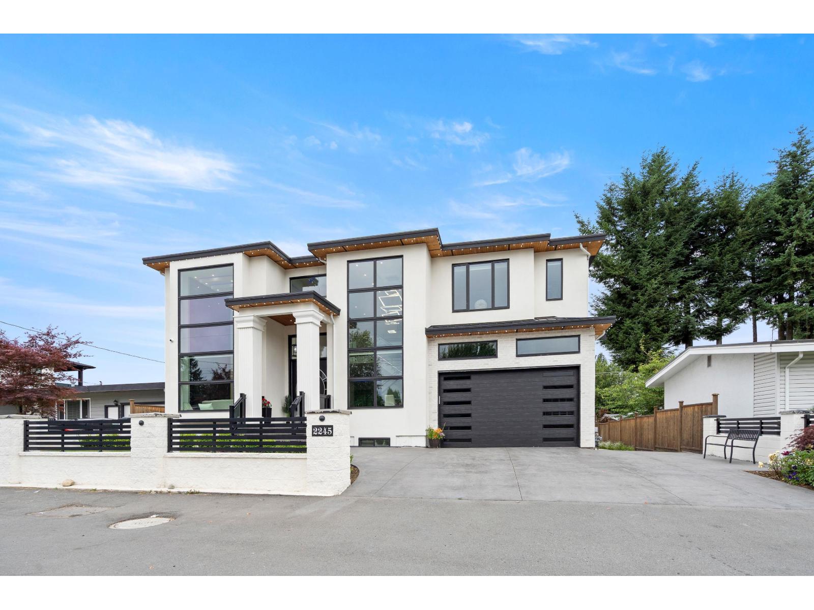 2245 Beaver Street, Abbotsford, British Columbia  V2T 3C9 - Photo 1 - R3035376