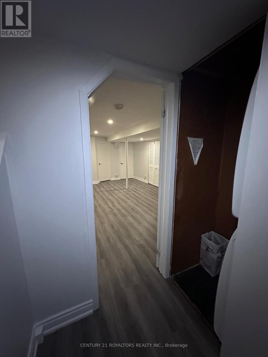 Lower - 50 Marbury Crescent, Toronto, Ontario  M3A 2G2 - Photo 5 - C12337221