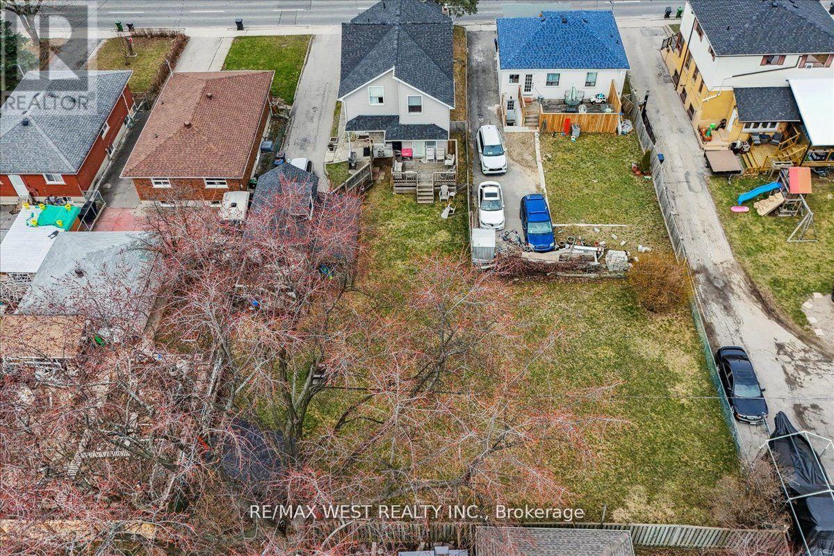 601 Pharmacy Avenue, Toronto, Ontario  M1L 3H1 - Photo 14 - E12337275