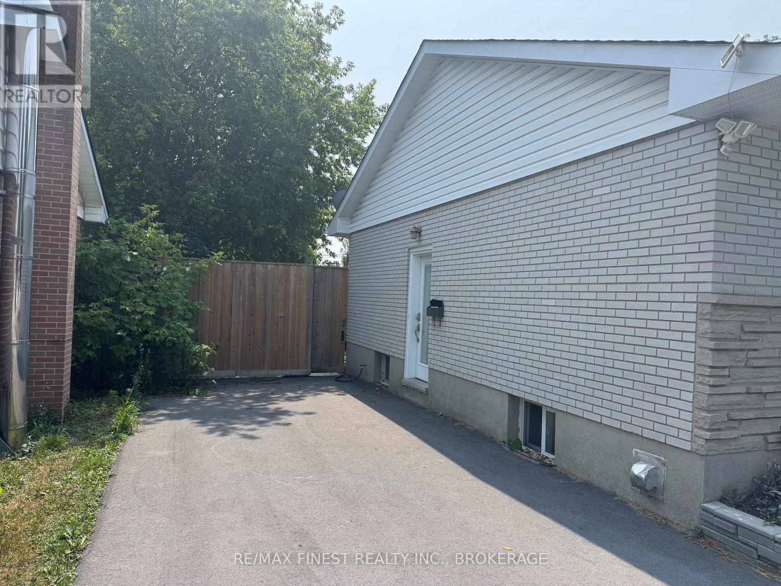 90 Morenz Crescent, Kingston, Ontario  K7K 2X3 - Photo 2 - X12333083