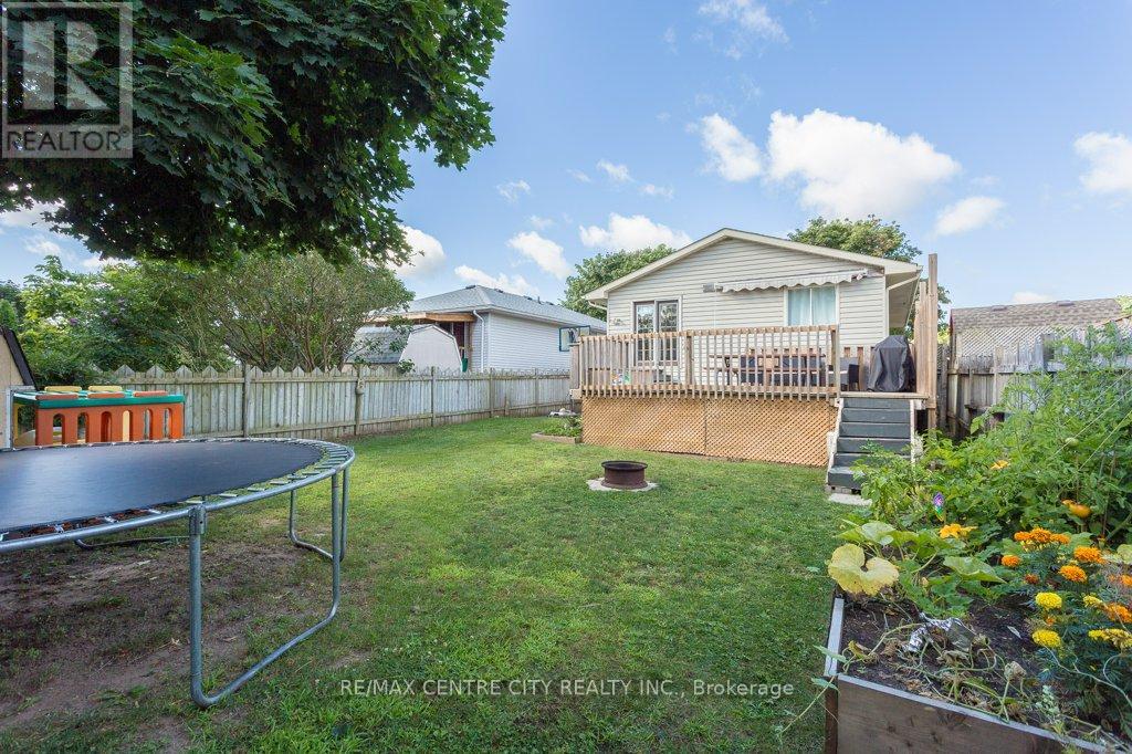 55 Melanie Drive E, Aylmer, Ontario  N5H 3G6 - Photo 38 - X12279513