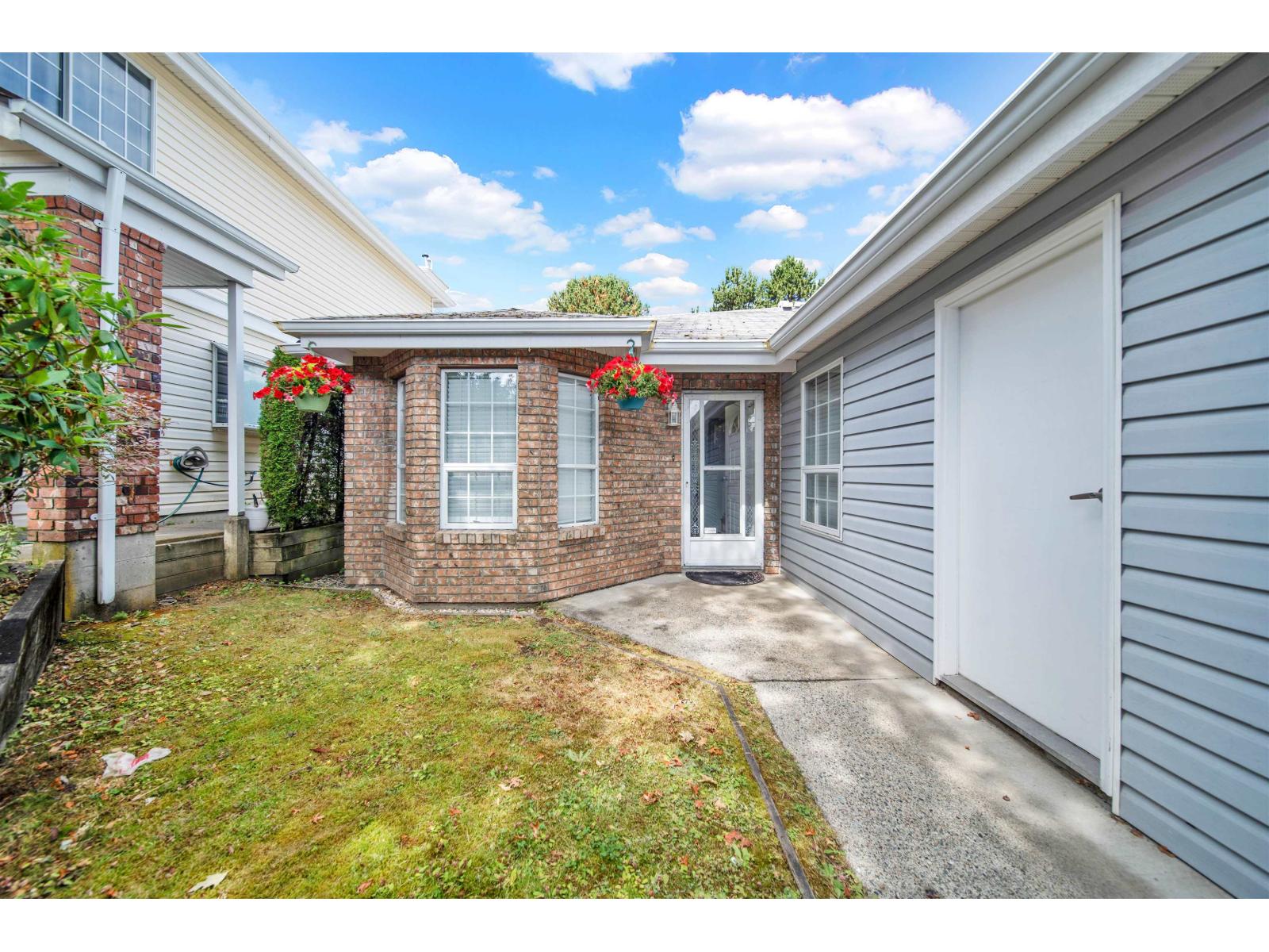 12247 92nd Avenue, Surrey, British Columbia  V3V 1G3 - Photo 24 - R3035549