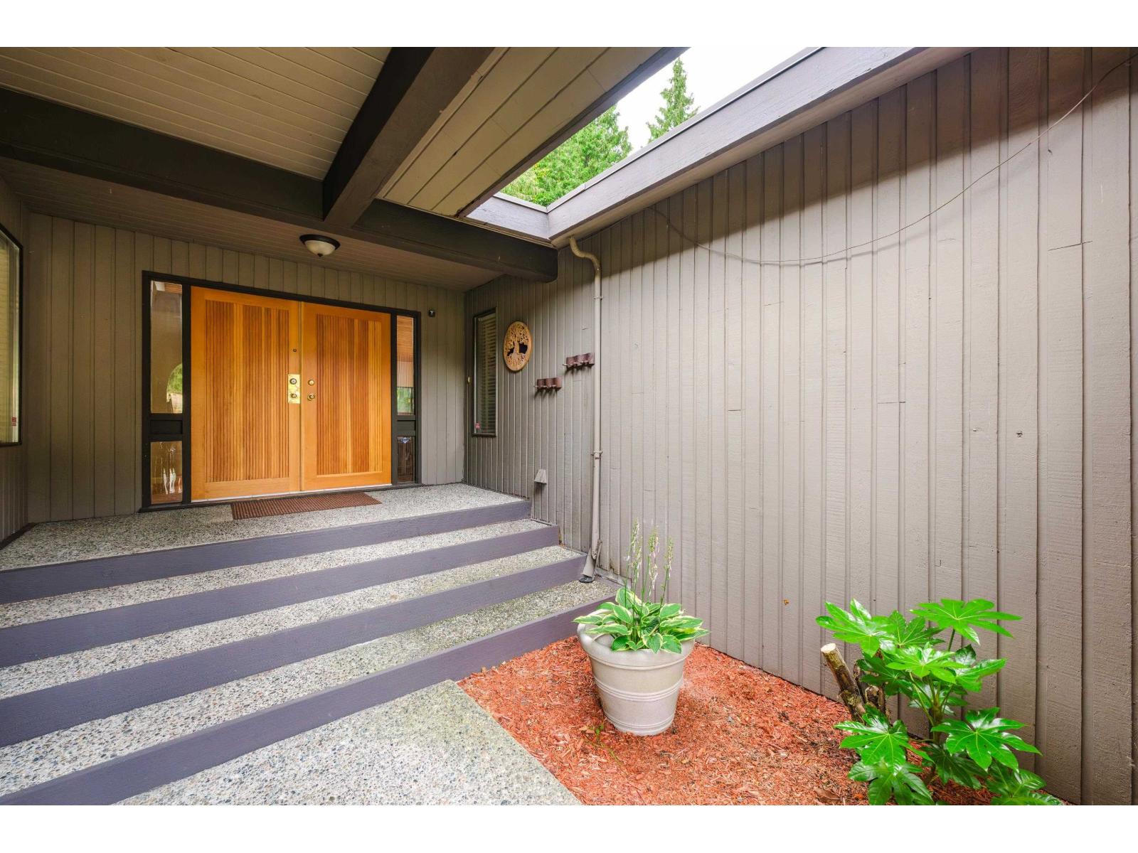 6751 Westview Drive, Delta, British Columbia  V4E 2L7 - Photo 4 - R3035550