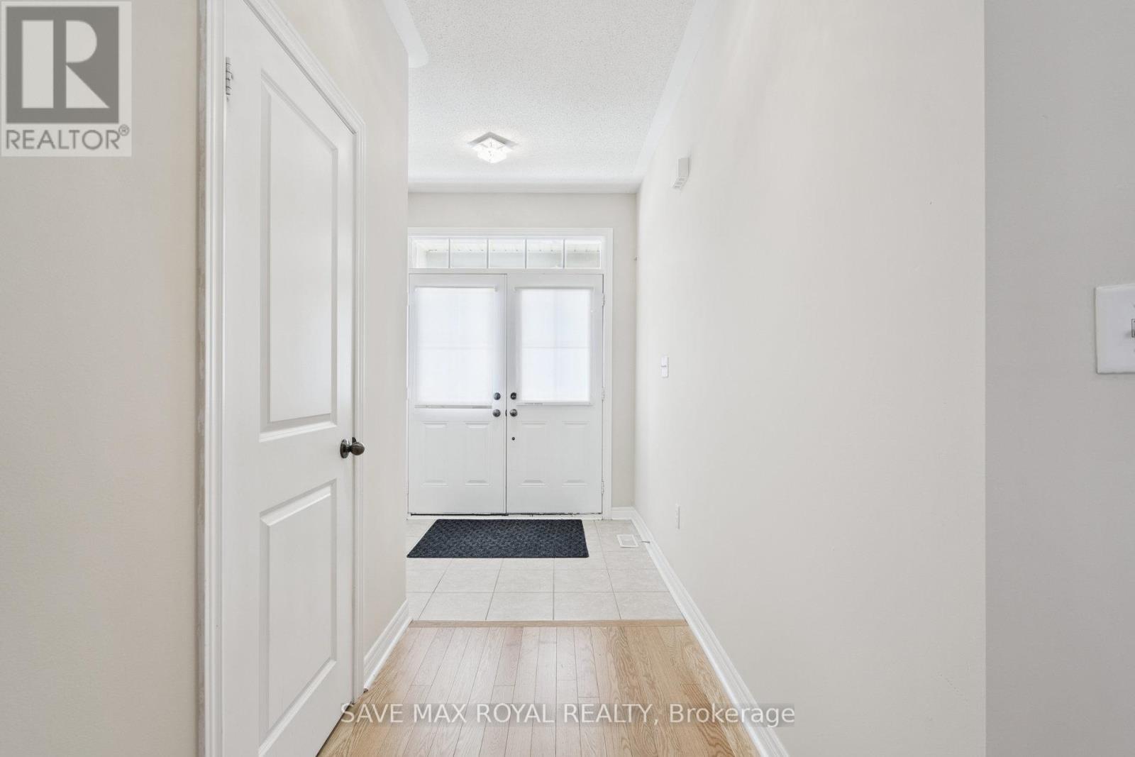 17 Fann Drive, Brampton, Ontario  L7A 4L4 - Photo 6 - W12337232