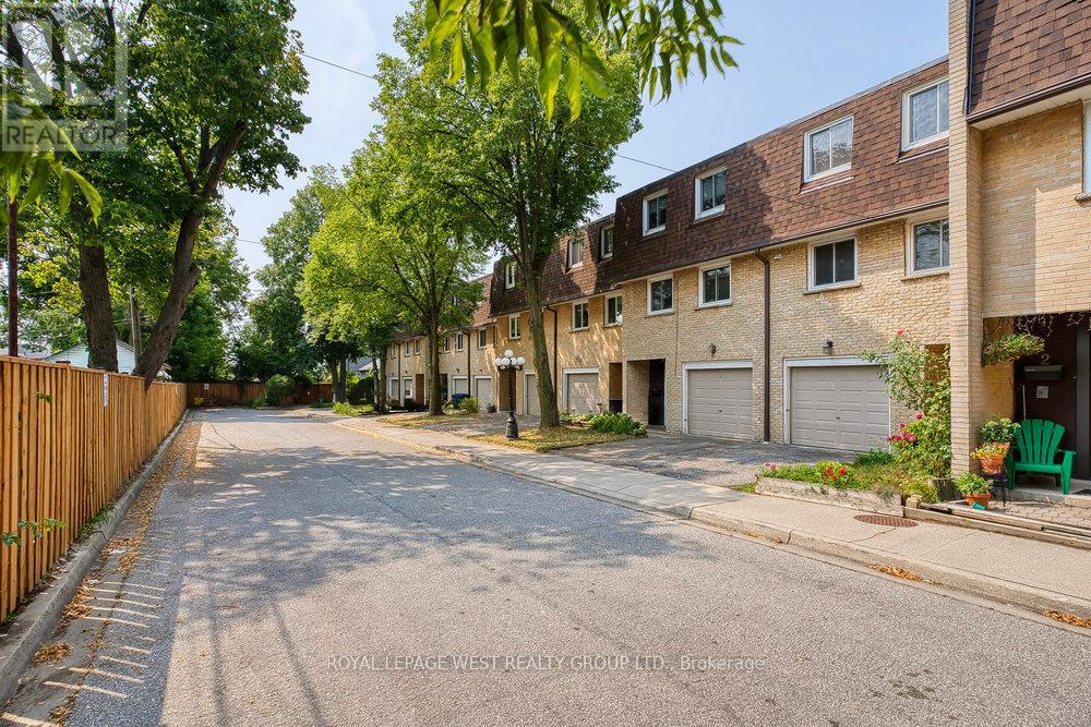 Property at 3 - 92 TWENTY NINTH STREET image 2