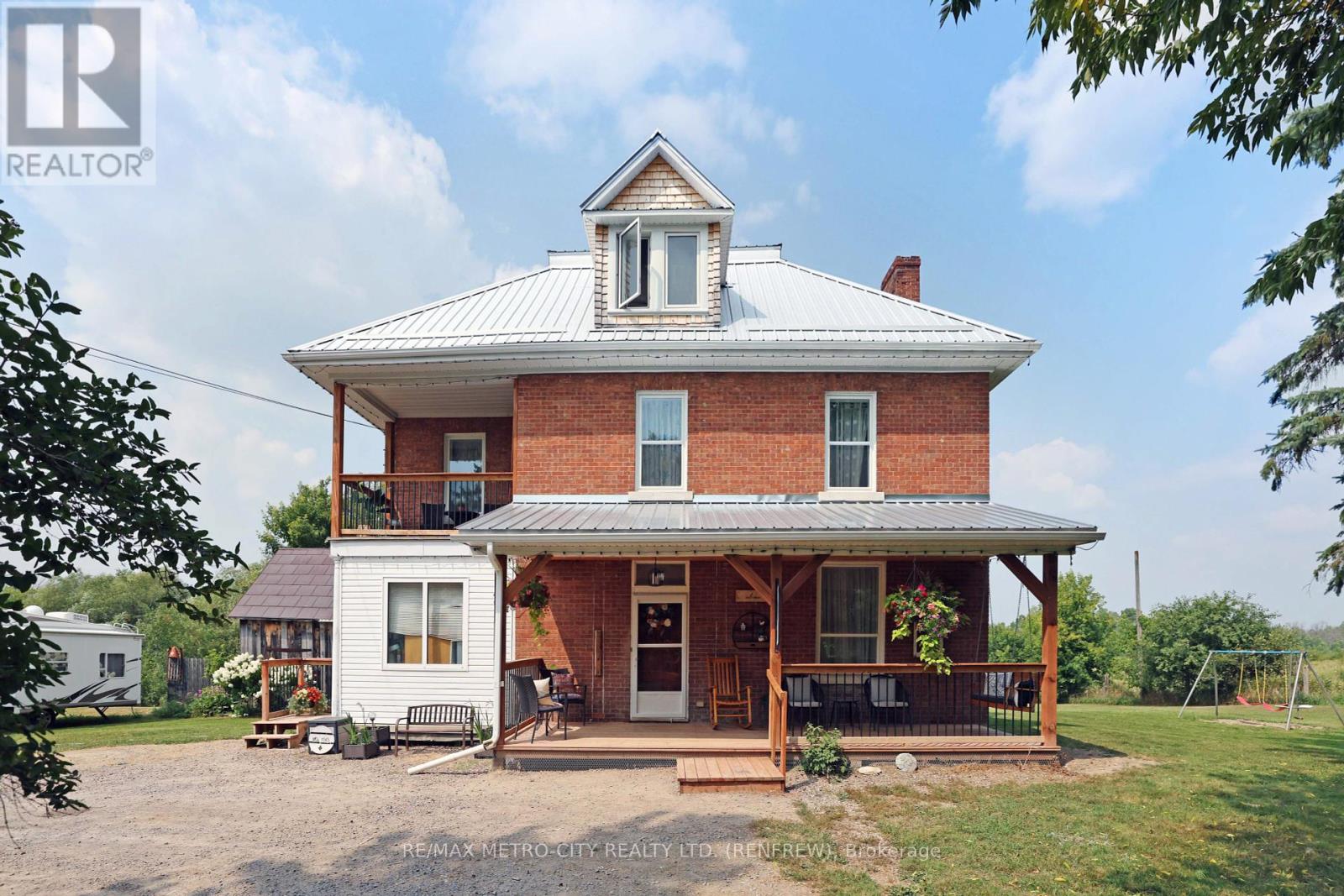 1380 Highway 132 Highway, Admaston/bromley, Ontario  K7V 3Z5 - Photo 36 - X12337417
