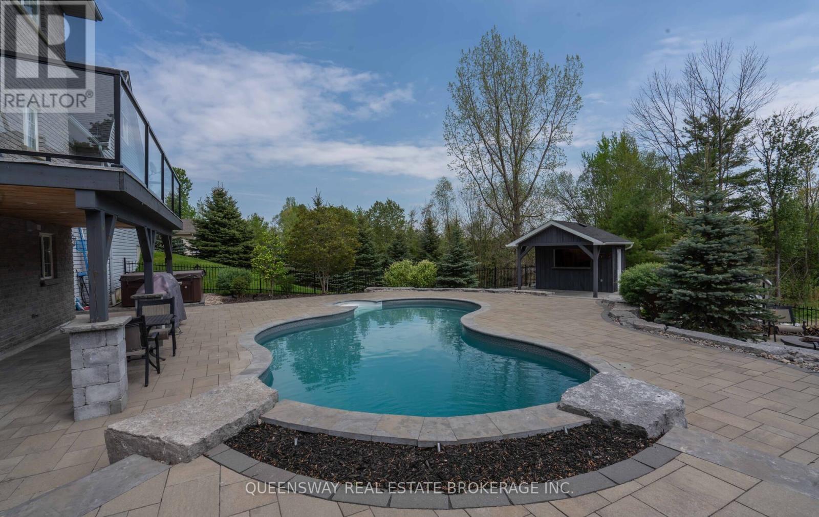 1841 Forest Valley Drive, Innisfil, Ontario  L9S 4A4 - Photo 32 - N12336721
