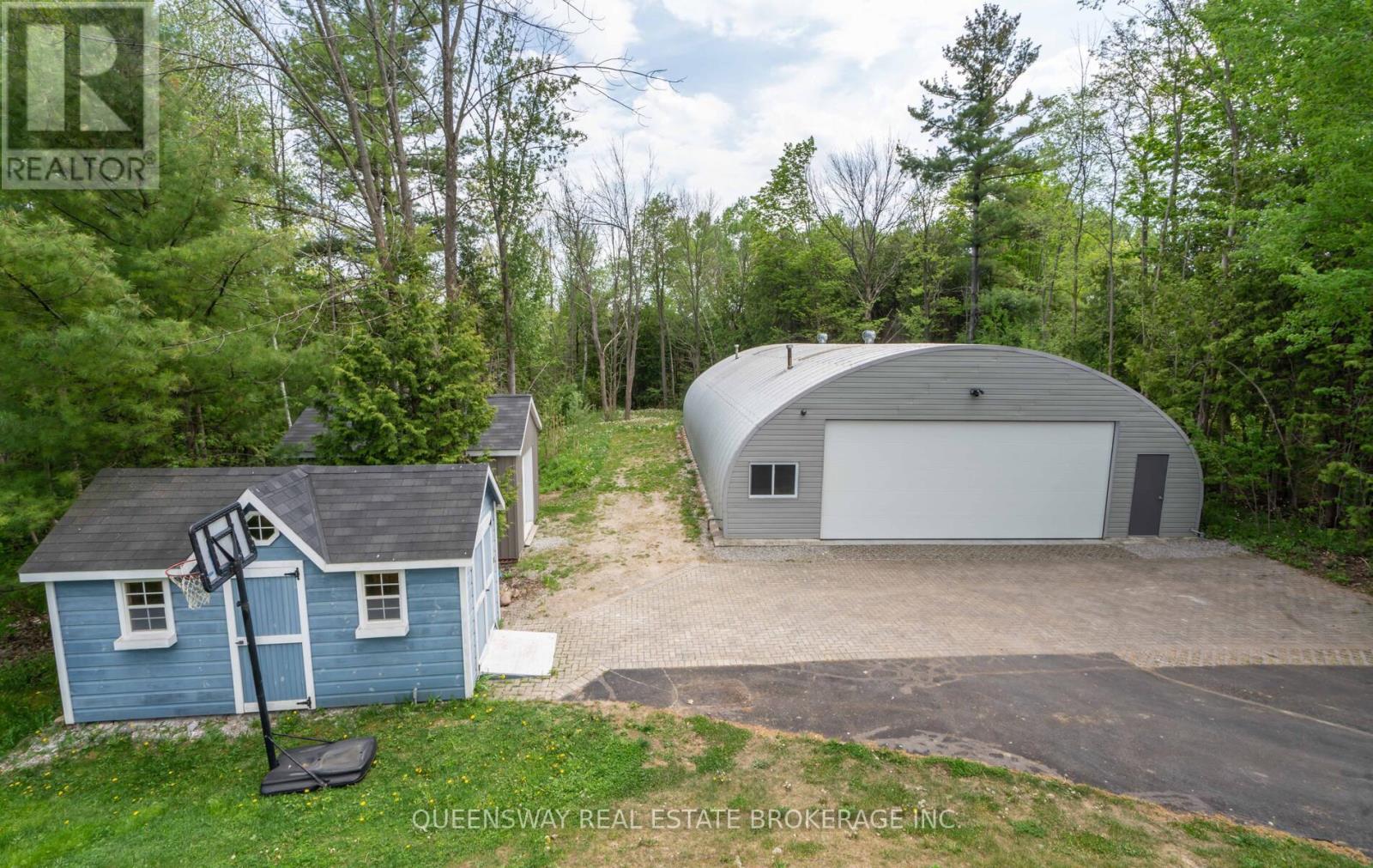 1841 Forest Valley Drive, Innisfil, Ontario  L9S 4A4 - Photo 37 - N12336721