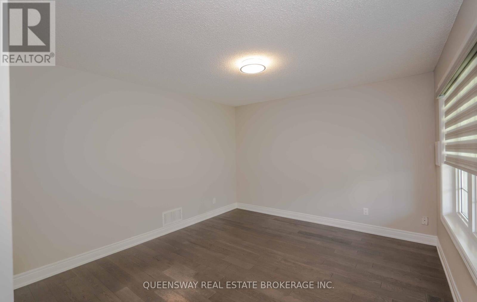 1841 Forest Valley Drive, Innisfil, Ontario  L9S 4A4 - Photo 8 - N12336721