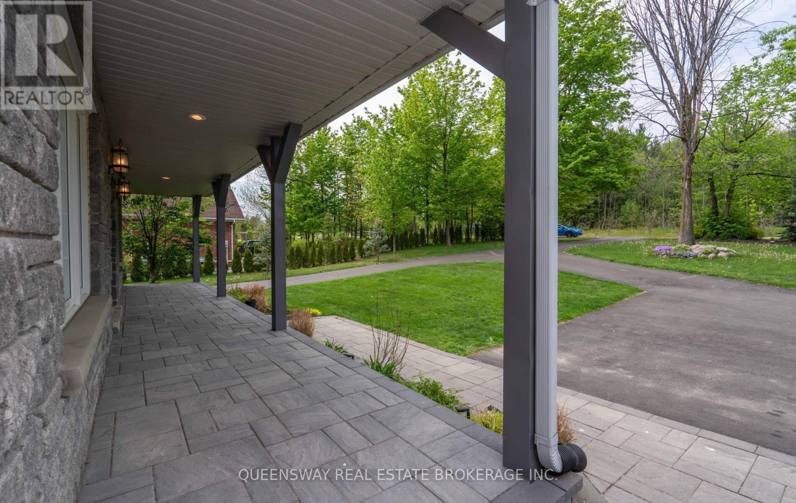 1841 Forest Valley Drive, Innisfil, Ontario  L9S 4A4 - Photo 6 - N12336721