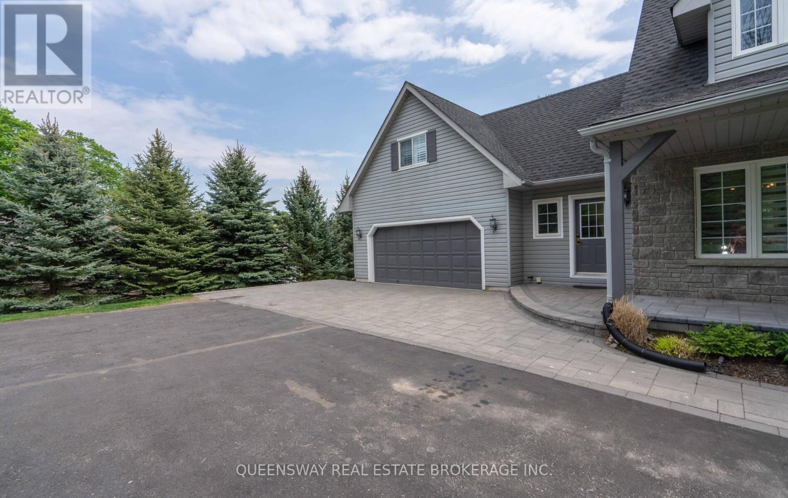 1841 Forest Valley Drive, Innisfil, Ontario  L9S 4A4 - Photo 5 - N12336721