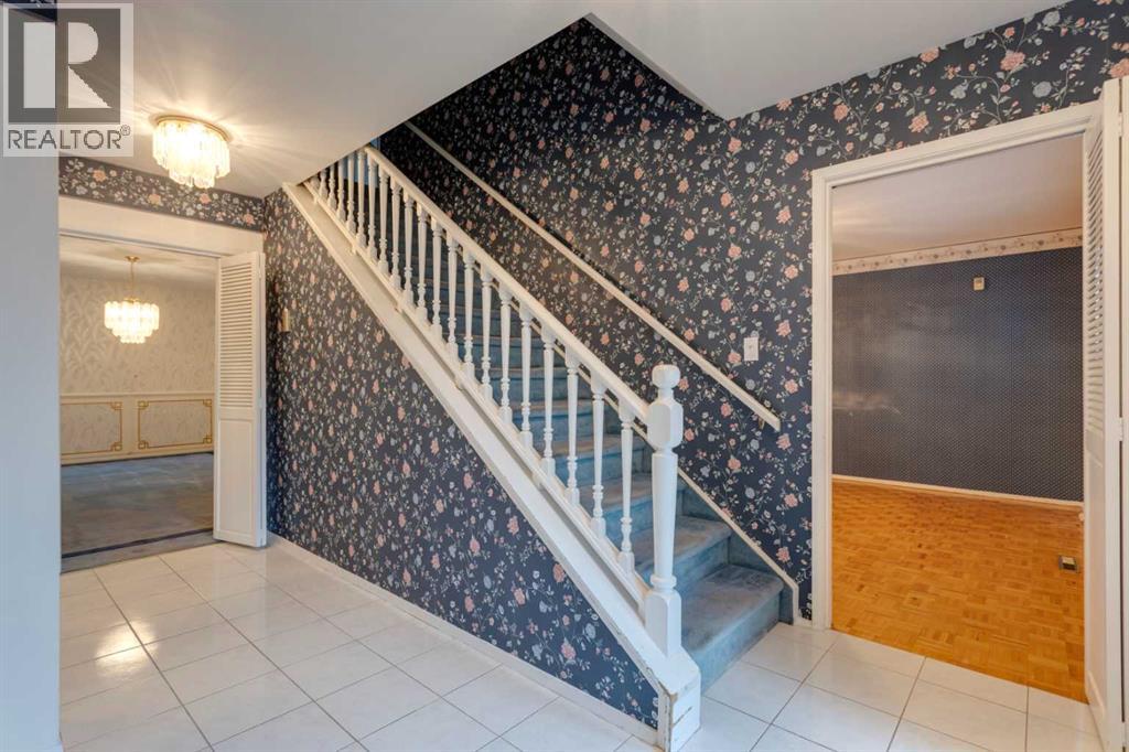 Property at 1028 Kerfoot Crescent SW image 5